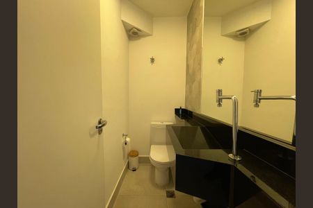 Casa de condomínio à venda com 170m², 3 quartos e 2 vagas Casa de condomínio à venda com 170m², 3 quartos e 2 vagasLavabo