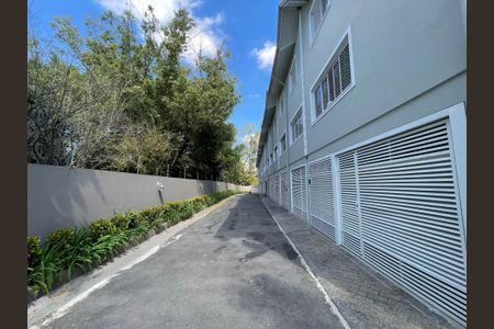 Casa de condomínio à venda com 170m², 3 quartos e 2 vagas Casa de condomínio à venda com 170m², 3 quartos e 2 vagasFachada