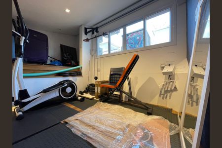 Casa de condomínio à venda com 170m², 3 quartos e 2 vagas Casa de condomínio à venda com 170m², 3 quartos e 2 vagasQuarto