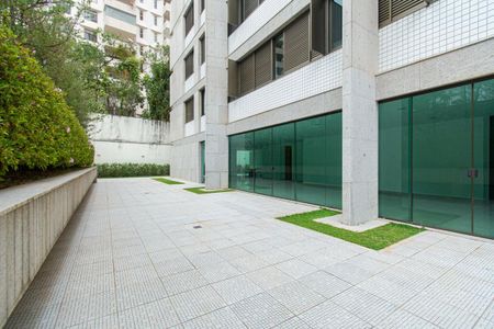 Apartamento à venda com 212m², 4 quartos e 3 vagas Apartamento à venda com 212m², 4 quartos e 3 vagasÁrea comum
