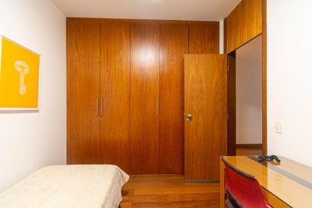 Apartamento à venda com 212m², 4 quartos e 3 vagas Apartamento à venda com 212m², 4 quartos e 3 vagasQuarto 2