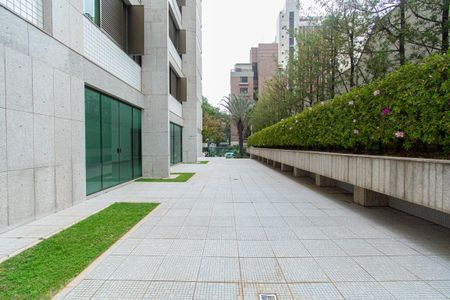 Apartamento à venda com 212m², 4 quartos e 3 vagas Apartamento à venda com 212m², 4 quartos e 3 vagasÁrea comum