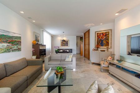 Apartamento à venda com 212m², 4 quartos e 3 vagas Apartamento à venda com 212m², 4 quartos e 3 vagasSala