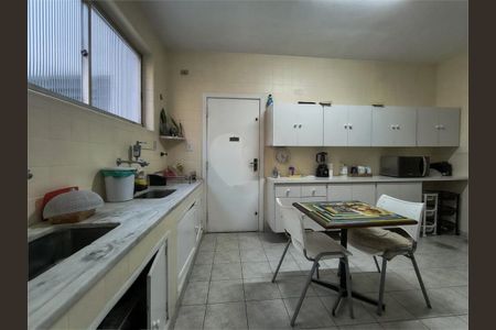 Apartamento à venda com 159m², 3 quartos e 1 vaga