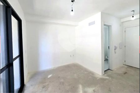 Apartamento à venda com 1 quarto, 24m² em Vila Cordeiro, São Paulo