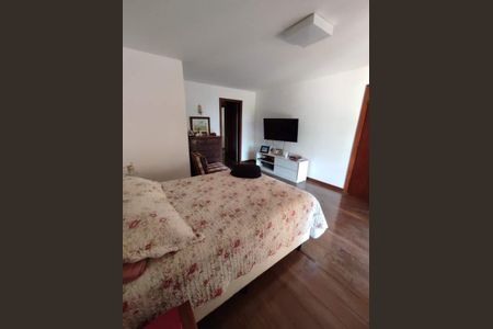 Casa à venda com 5 quartos, 450m² em Barra da Tijuca, Rio de Janeiro