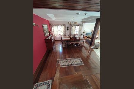 Casa à venda com 5 quartos, 450m² em Barra da Tijuca, Rio de Janeiro