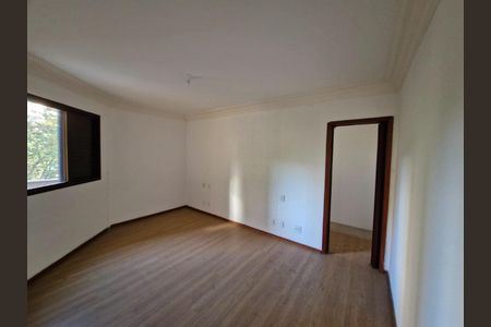 Apartamento à venda com 4 quartos, 172m² em Cambuí, Campinas