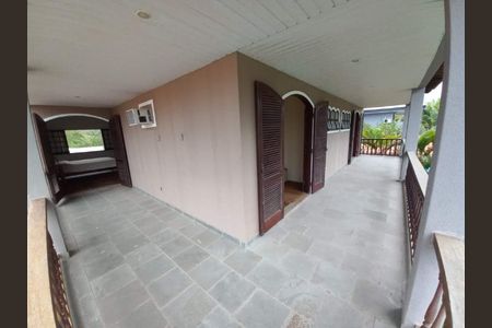 Casa à venda com 442m², 4 quartos e 2 vagas