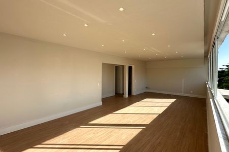 Apartamento à venda com 148m², 4 quartos e 2 vagasSala