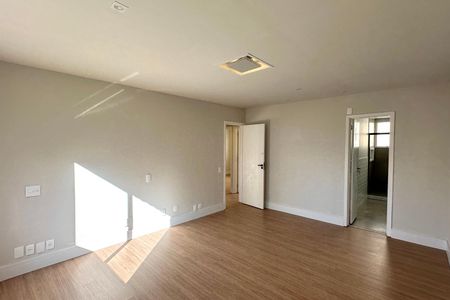 Apartamento à venda com 148m², 4 quartos e 2 vagasSuíte