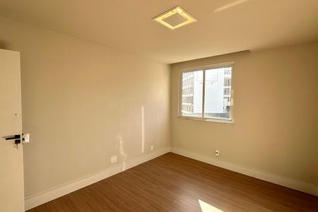 Apartamento à venda com 148m², 4 quartos e 2 vagasQuarto 2