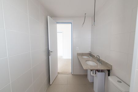 Apartamento à venda com 142m², 3 quartos e 2 vagasBanheiro da suíte 1