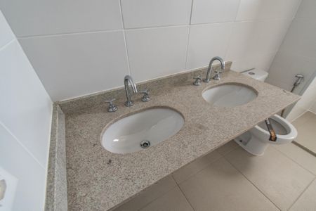 Apartamento à venda com 142m², 3 quartos e 2 vagasBanheiro da suíte 1