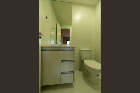 Apartamento para alugar com 56m², 2 quartos e 1 vaga Apartamento para alugar com 56m², 2 quartos e 1 vagaBanheiro da Suite