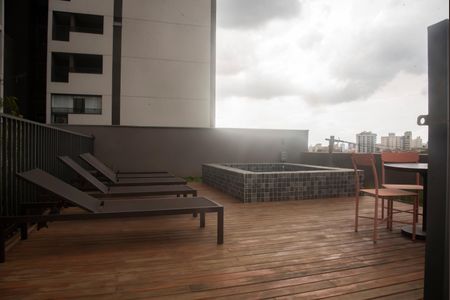 Studio à venda com 24m², 1 quarto e sem vagaÁrea comum - Piscina