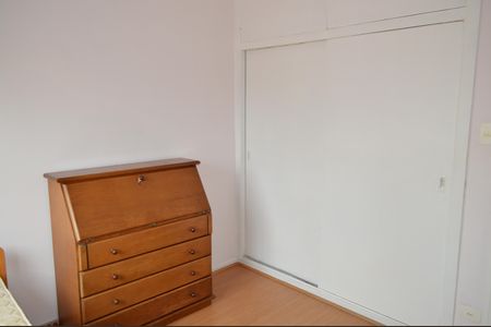 Apartamento para alugar com 79m², 3 quartos e 1 vagaQuarto 2