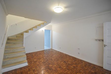 Sala de casa de condomínio para alugar com 2 quartos, 100m² em Rudge Ramos, São Bernardo do Campo