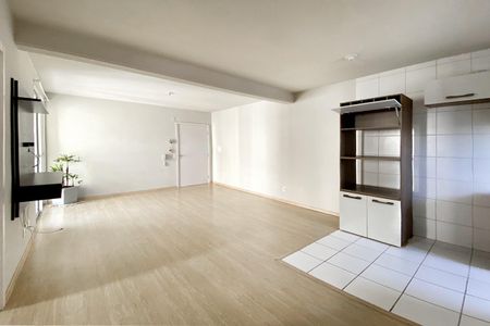 Apartamento para alugar com 60m², 2 quartos e 1 vagaSala/Cozinha