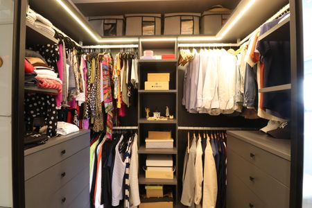 Apartamento à venda com 150m², 3 quartos e 2 vagasCloset