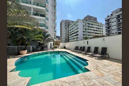 Apartamento para alugar com 130m², 3 quartos e 2 vagas Apartamento para alugar com 130m², 3 quartos e 2 vagasÁrea comum - piscina