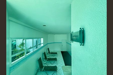 Apartamento para alugar com 130m², 3 quartos e 2 vagas Apartamento para alugar com 130m², 3 quartos e 2 vagasÁrea comum - piscina - sala de repouso