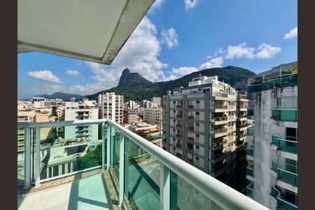Apartamento para alugar com 130m², 3 quartos e 2 vagas Apartamento para alugar com 130m², 3 quartos e 2 vagasSuíte 2 - varanda com vista para o Cristo Redentor