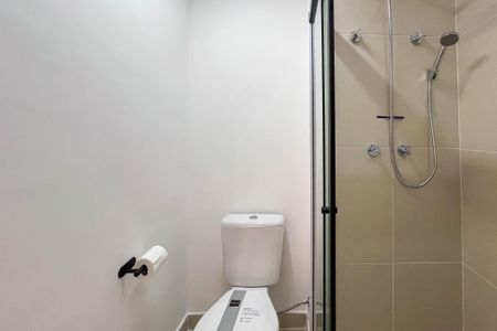 Banheiro de kitnet/studio para alugar com 1 quarto, 28m² em Sacomã, São Paulo