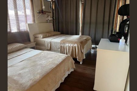 Casa de condomínio à venda com 400m², 3 quartos e 3 vagas