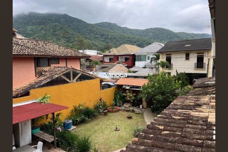 Casa de condomínio à venda com 400m², 3 quartos e 3 vagas