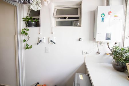 Apartamento à venda com 90m², 3 quartos e 2 vagas Apartamento à venda com 90m², 3 quartos e 2 vagasÁrea de Serviço