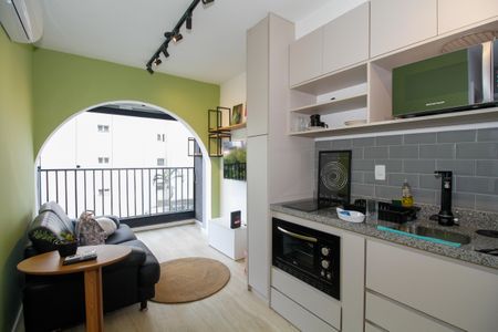 Sala e Cozinha de apartamento para alugar com 1 quarto, 30m² em Pinheiros, São Paulo