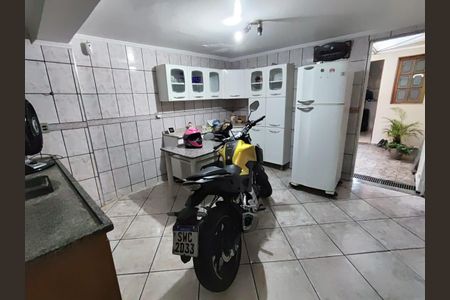 Casa à venda com 164m², 4 quartos e 2 vagas