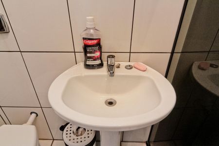 Banheiro de casa para alugar com 1 quarto, 500m² em Jardim Santa Lucrécia, São Paulo