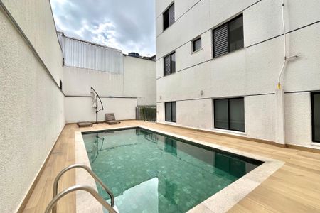 Apartamento para alugar com 40m², 2 quartos e 1 vaga Apartamento para alugar com 40m², 2 quartos e 1 vagaÁrea comum - Piscina