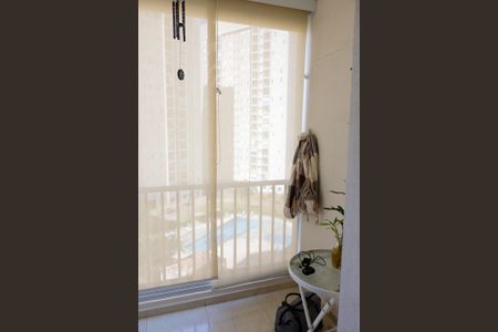 Sacada de apartamento à venda com 3 quartos, 65m² em Umuarama, Osasco