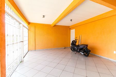 Garagem de casa para alugar com 3 quartos, 150m² em Limoeiro, São Paulo