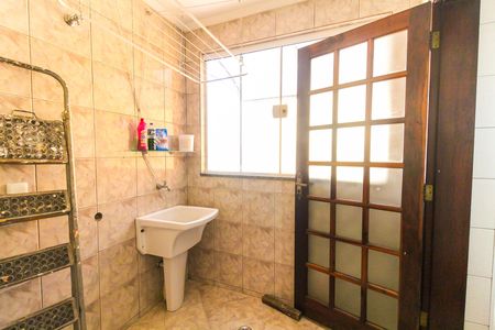 Área de Serviço de casa para alugar com 3 quartos, 150m² em Limoeiro, São Paulo