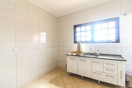 Casa para alugar com 150m², 3 quartos e 1 vaga Casa para alugar com 150m², 3 quartos e 1 vagaCozinha