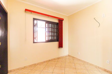 Casa para alugar com 150m², 3 quartos e 1 vaga Casa para alugar com 150m², 3 quartos e 1 vagaSuíte