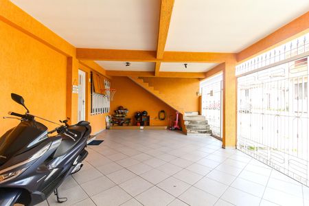 Garagem de casa para alugar com 3 quartos, 150m² em Limoeiro, São Paulo
