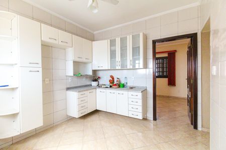 Cozinha de casa para alugar com 3 quartos, 150m² em Limoeiro, São Paulo