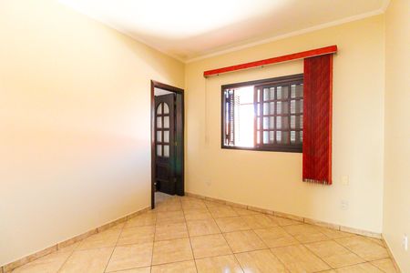 Casa para alugar com 150m², 3 quartos e 1 vaga Casa para alugar com 150m², 3 quartos e 1 vagaSuíte