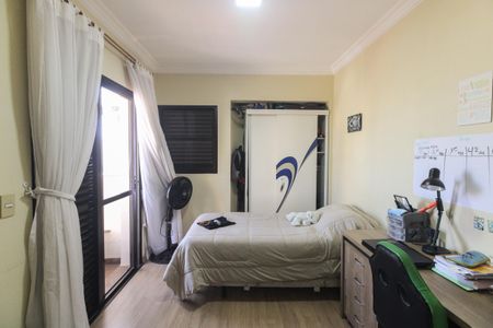 Apartamento à venda com 178m², 4 quartos e 3 vagasQuarto 2