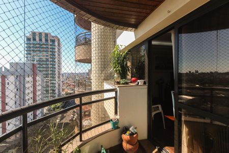 Apartamento à venda com 178m², 4 quartos e 3 vagasVaranda