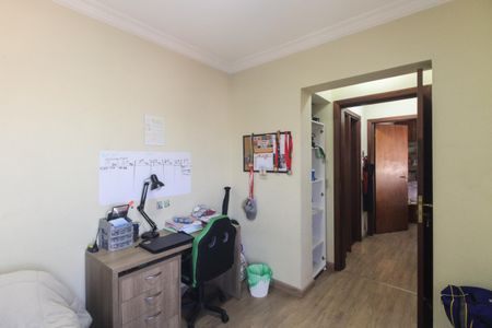 Apartamento à venda com 178m², 4 quartos e 3 vagasQuarto 2