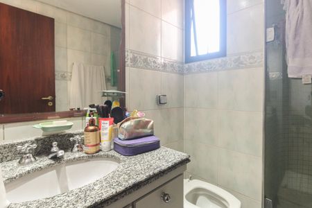 Apartamento à venda com 178m², 4 quartos e 3 vagasBanheiro Suíte 1