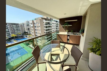 Apartamento à venda com 71m², 2 quartos e 1 vagaSacada