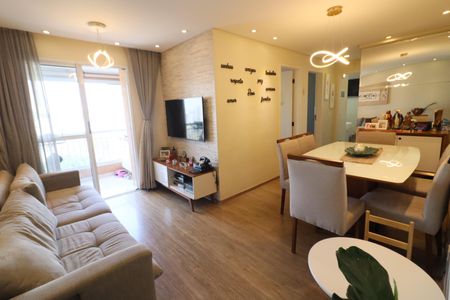 Sala de apartamento à venda com 3 quartos, 70m² em Km 18, Osasco