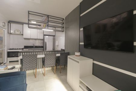 Sala de casa à venda com 2 quartos, 65m² em Guaiauna, São Paulo